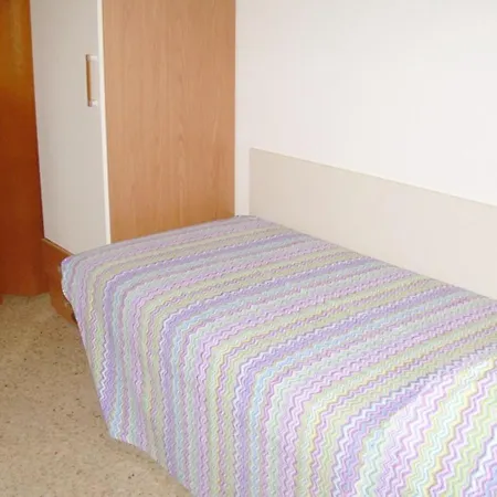 Three-room In A Family House With Shared Garden In Lignano Pineta Lägenhet