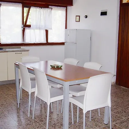 Three-room In A Family House With Shared Garden In Lignano Pineta * リニャーノ・サッビアドーロ
